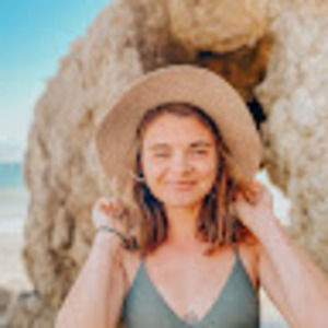 Meet your Posher, Maeve